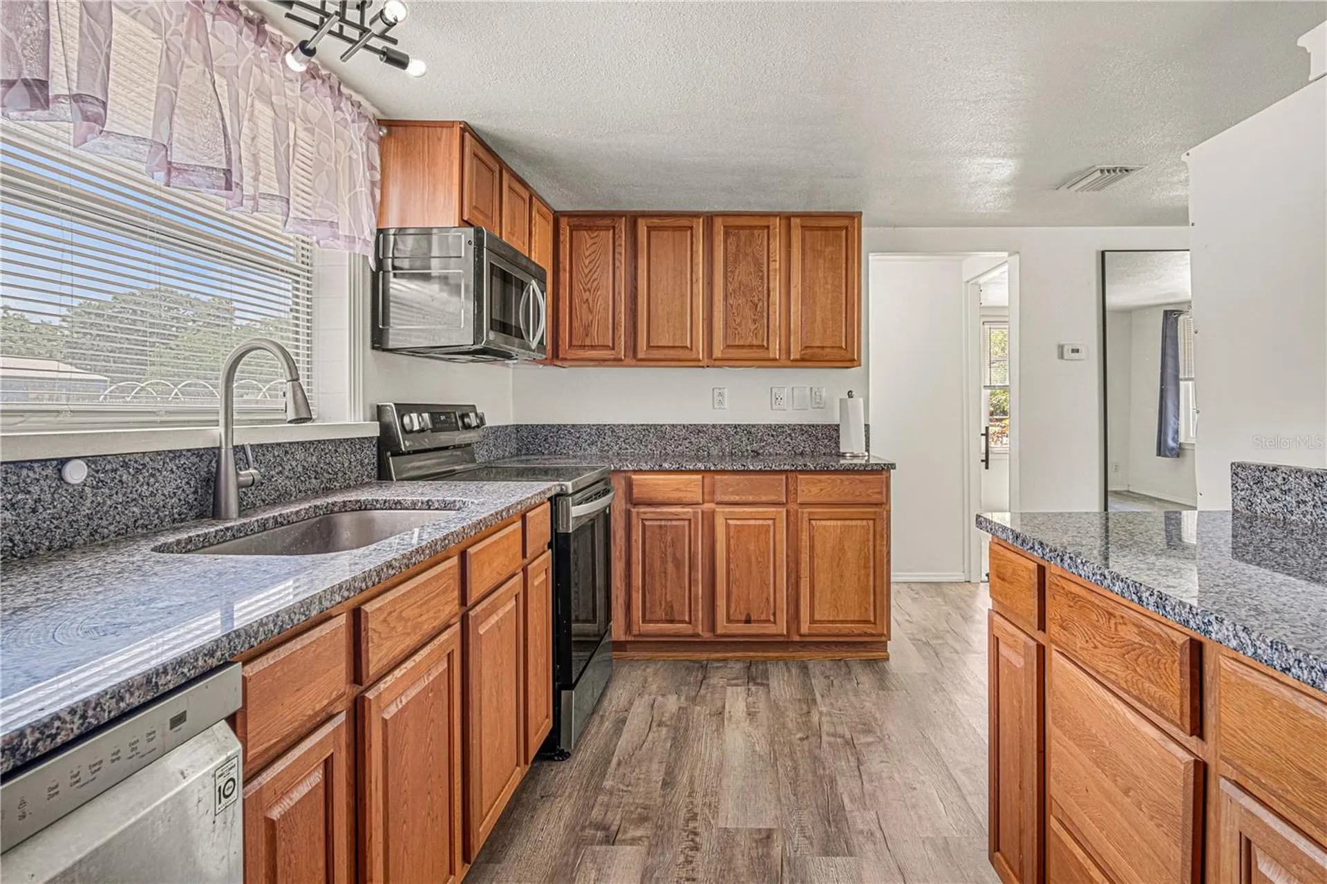 3545 Perkins Avenue Mount Dora FL 32757
