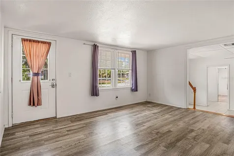 3545 Perkins Avenue Mount Dora FL 32757