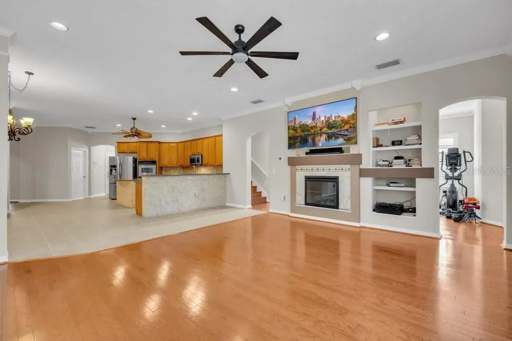 6122 Kestrelpark Drive Lithia FL 33547