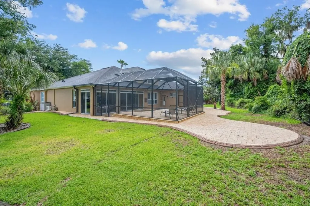 6122 Kestrelpark Drive Lithia FL 33547