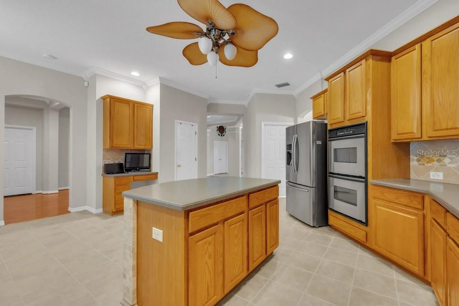 6122 Kestrelpark Drive Lithia FL 33547