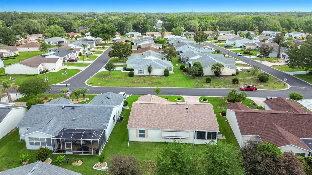 2718 Benavides Drive The Villages FL 32162
