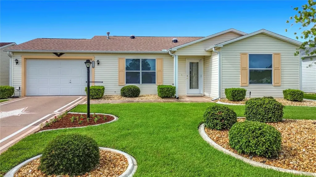 2718 Benavides Drive The Villages FL 32162