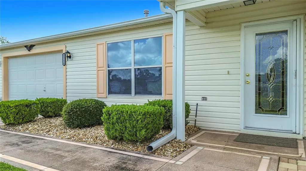 2718 Benavides Drive The Villages FL 32162