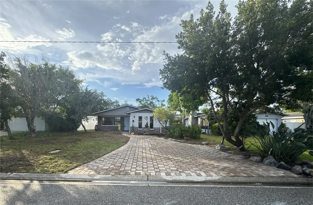 1835 Maryland Avenue NE St Petersburg FL 33703
