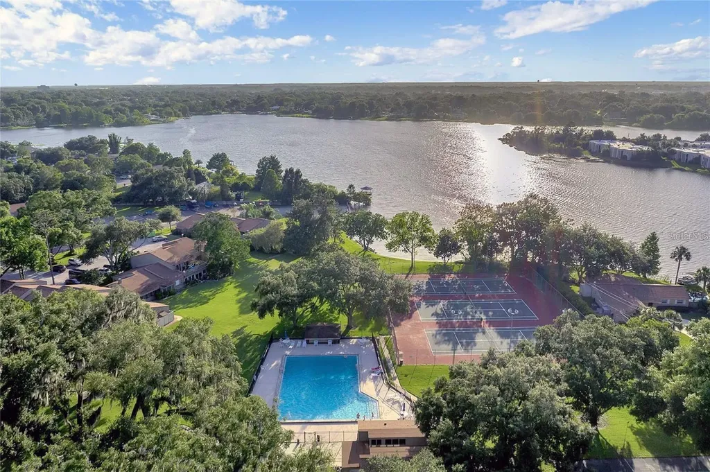 683 Post Oak Circle Altamonte Springs FL 32701