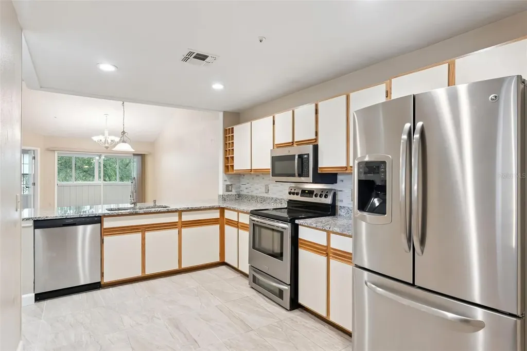 683 Post Oak Circle Altamonte Springs FL 32701