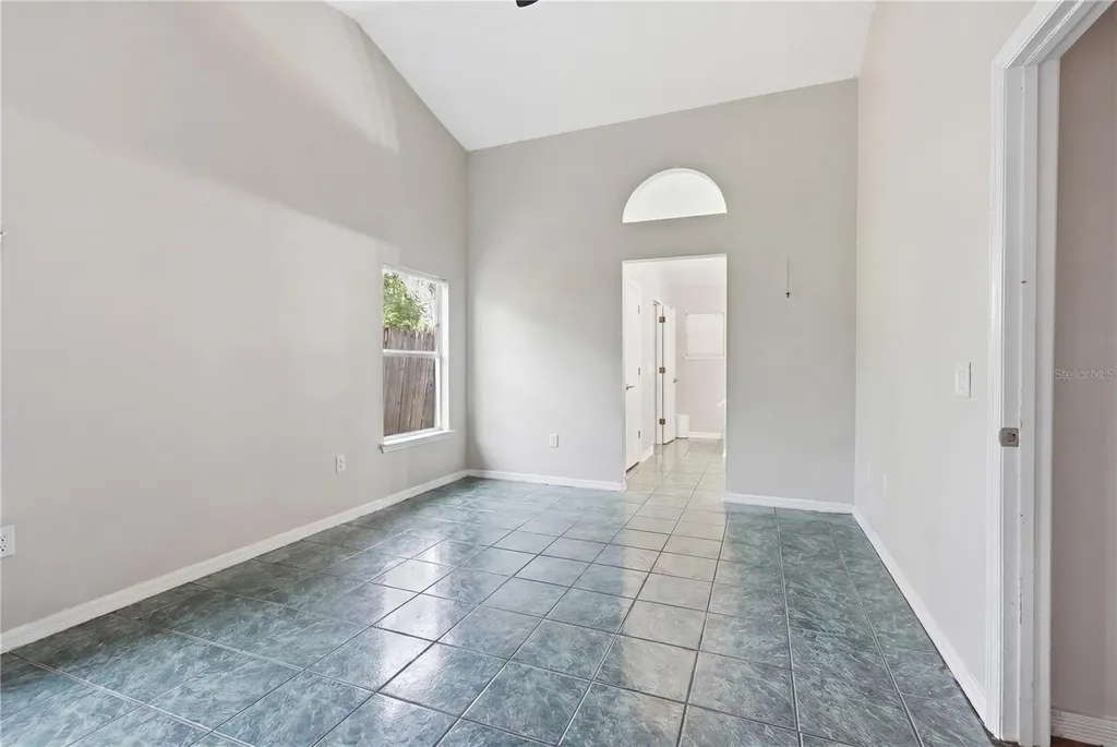 725 W 9th Street Deltona FL 32725