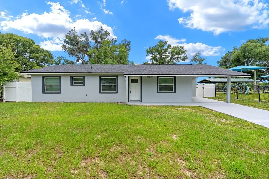 39530 Lincoln Avenue Zephyrhills FL 33542
