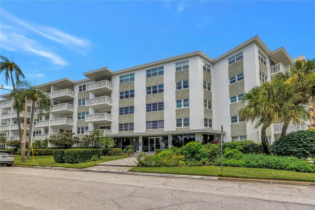 1100 N Shore Drive NE St Petersburg FL 33701