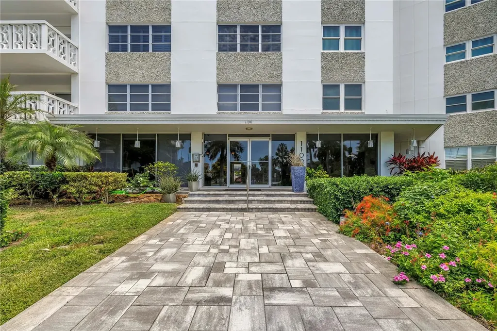 1100 N Shore Drive NE St Petersburg FL 33701