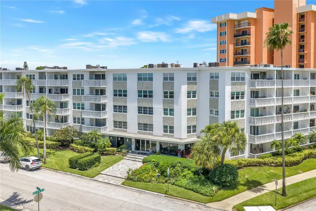 1100 N Shore Drive NE St Petersburg FL 33701