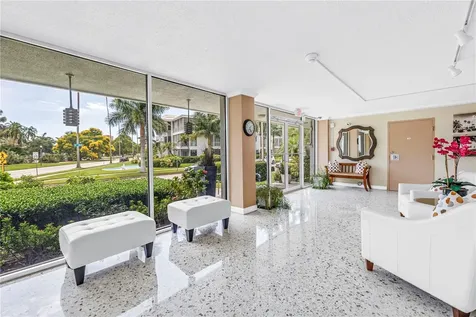 1100 N Shore Drive NE St Petersburg FL 33701