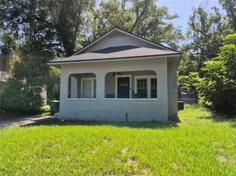 735 N Clara Avenue Deland FL 32720