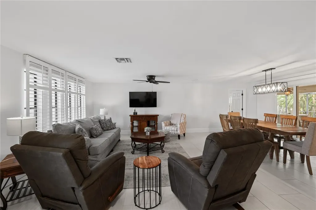 5215 Pelican Boulevard Cape Coral FL 33914
