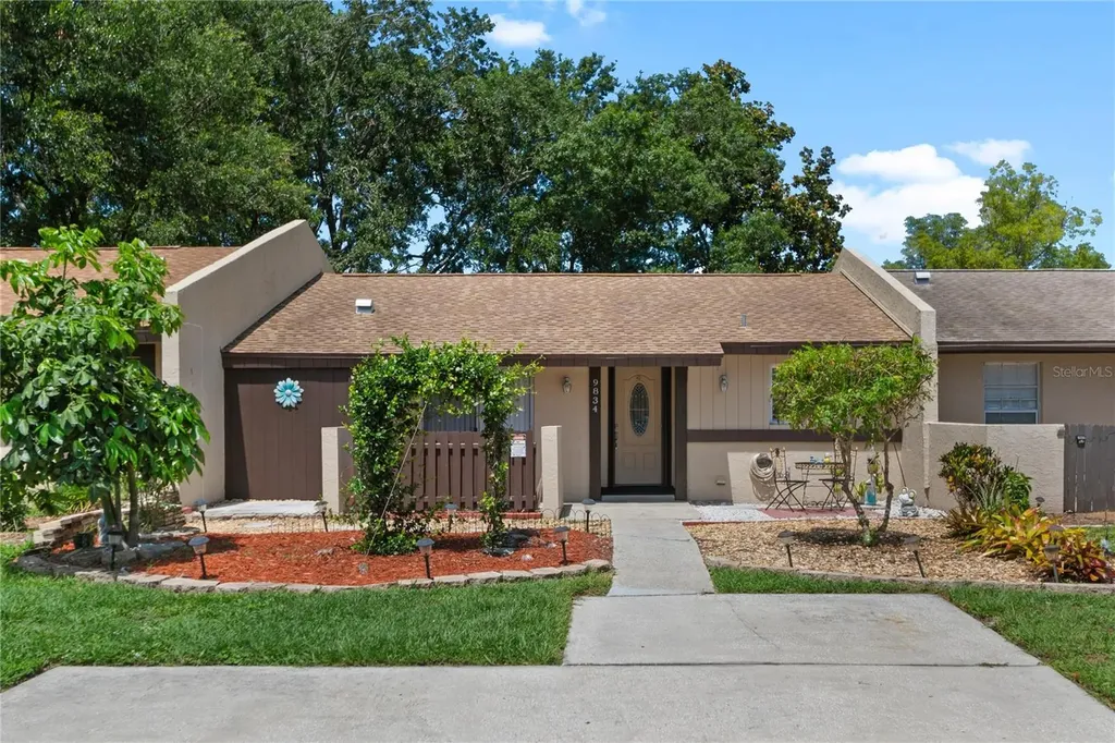 9834 87th Street Seminole FL 33777