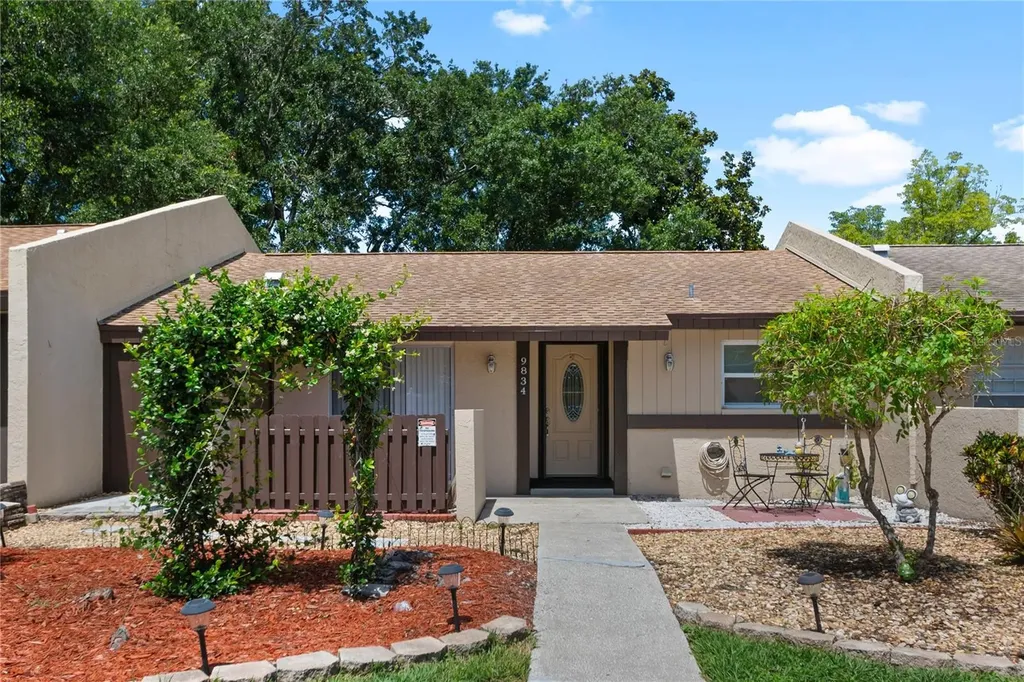 9834 87th Street Seminole FL 33777