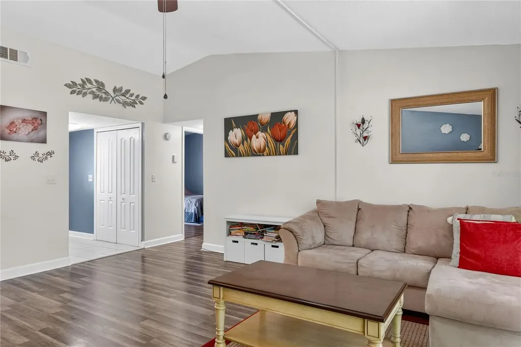 9834 87th Street Seminole FL 33777