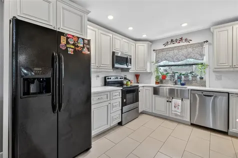 9834 87th Street Seminole FL 33777