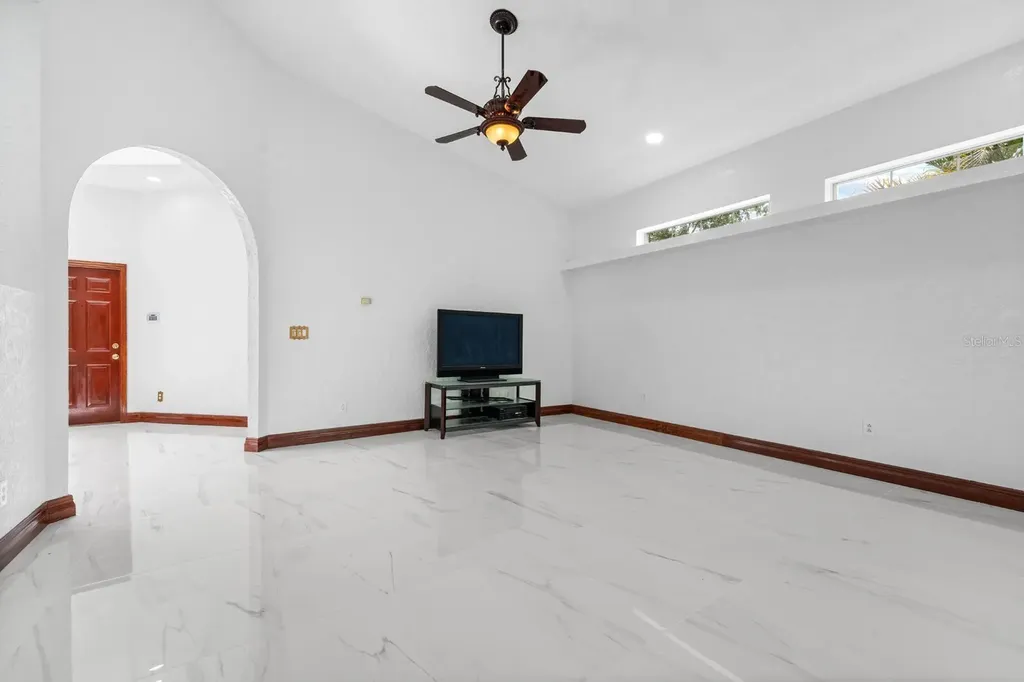 2985 La Concha Drive Clearwater FL 33762