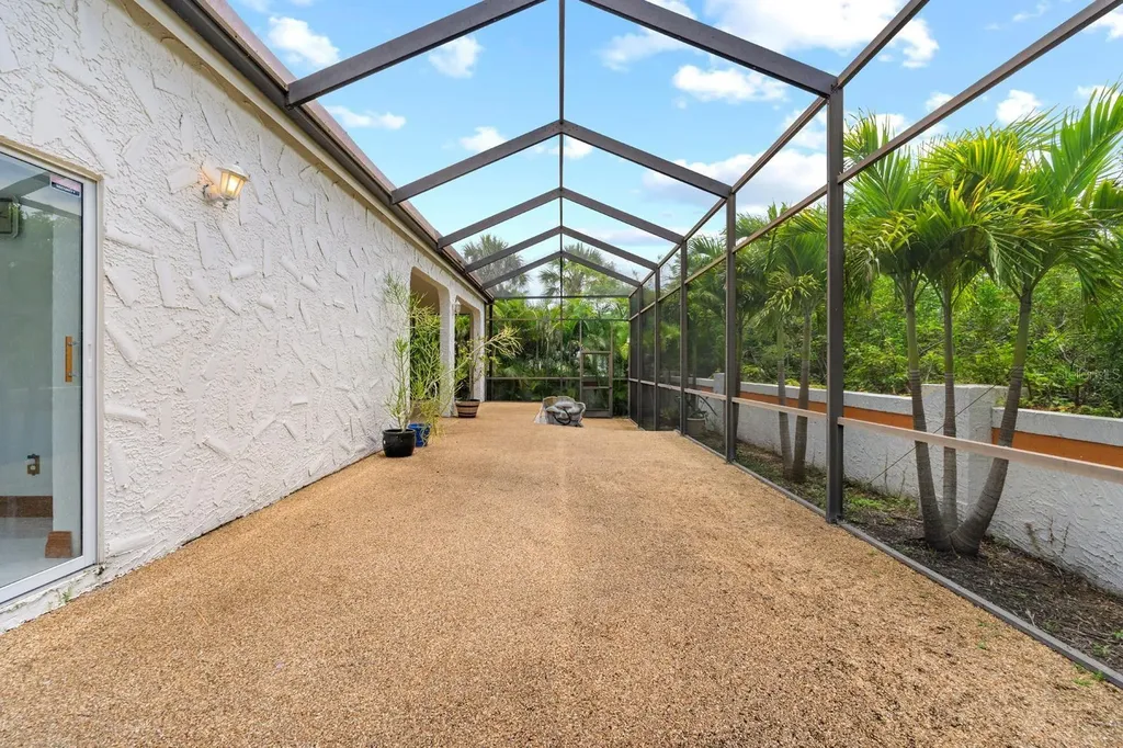 2985 La Concha Drive Clearwater FL 33762
