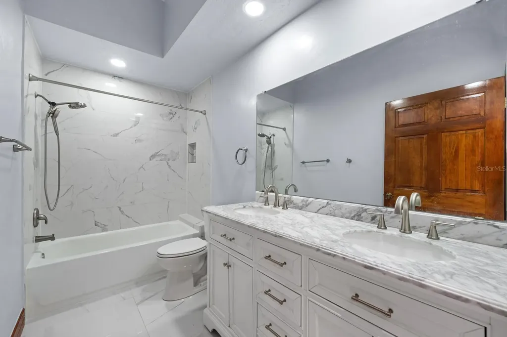 2985 La Concha Drive Clearwater FL 33762