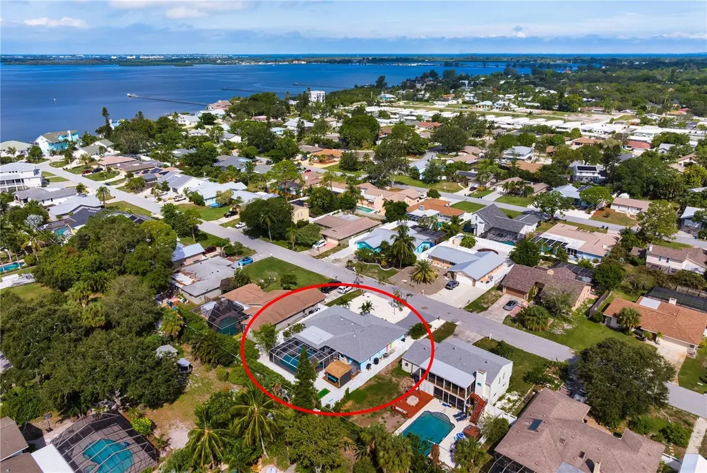 7719 25th Avenue W Bradenton FL 34209