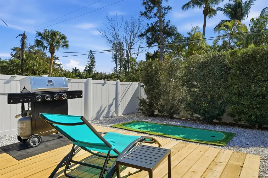 7719 25th Avenue W Bradenton FL 34209