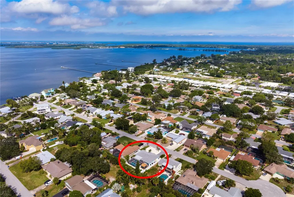 7719 25th Avenue W Bradenton FL 34209