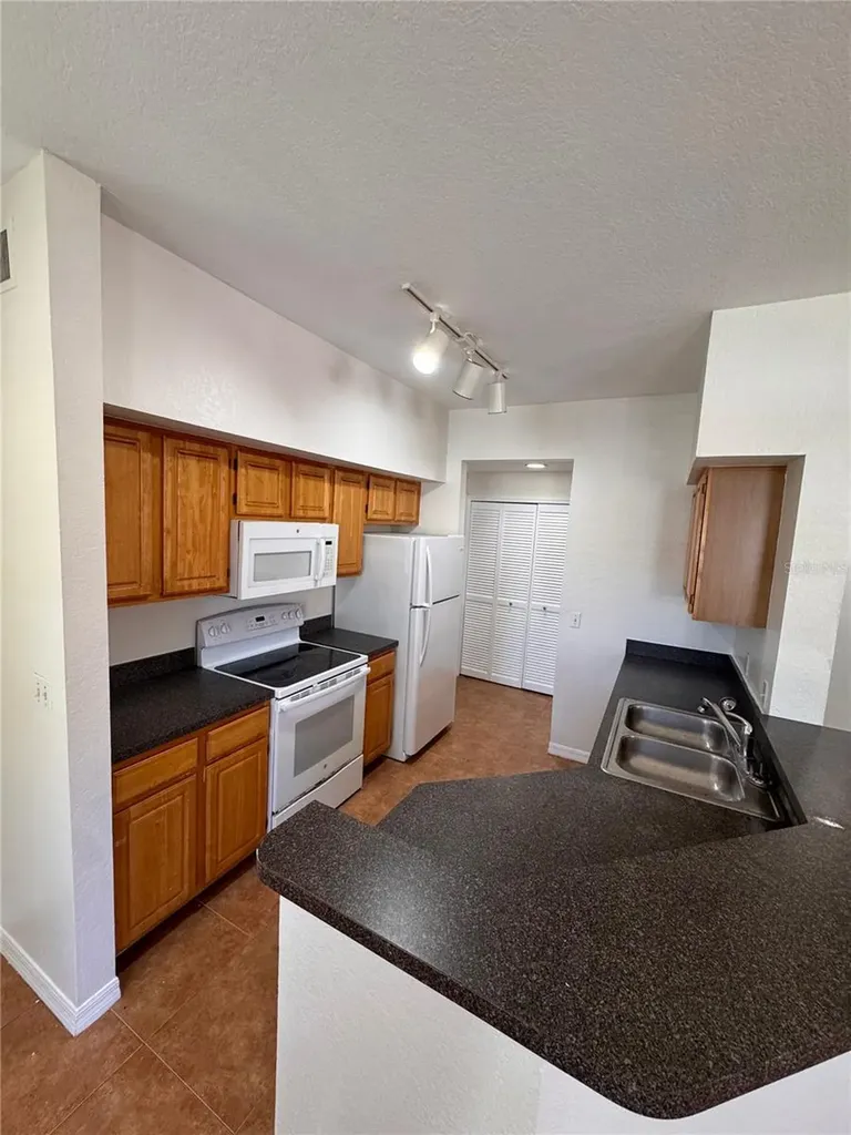 6025 Westgate Drive Orlando FL 32835