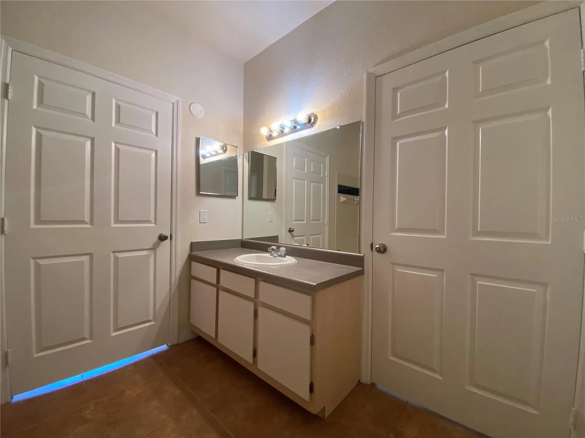 6025 Westgate Drive Orlando FL 32835