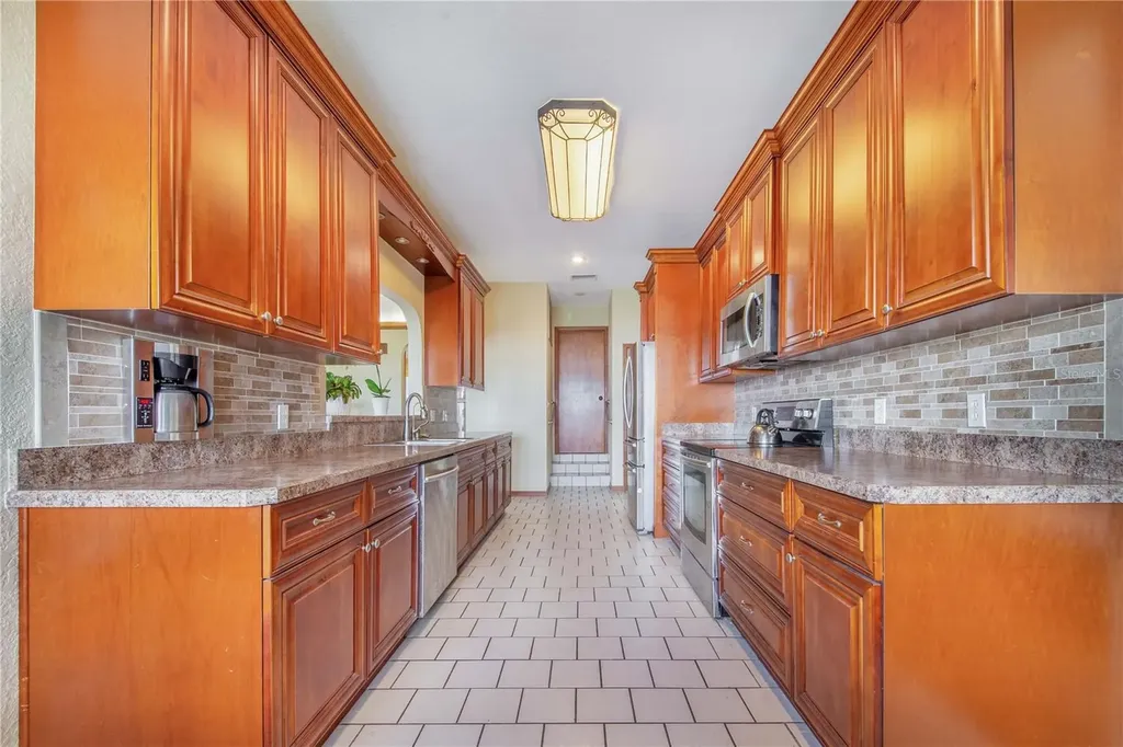 470 S Ramona Avenue Lake Alfred FL 33850