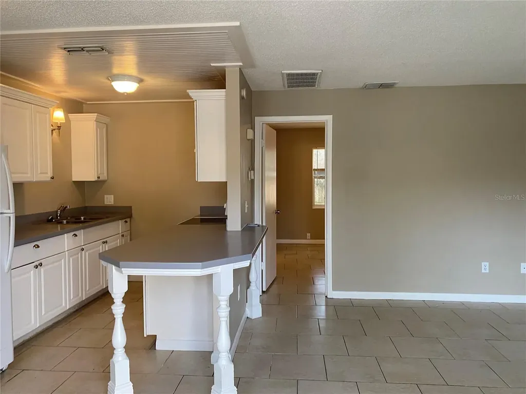 3028 Robert Avenue Auburndale FL 33823