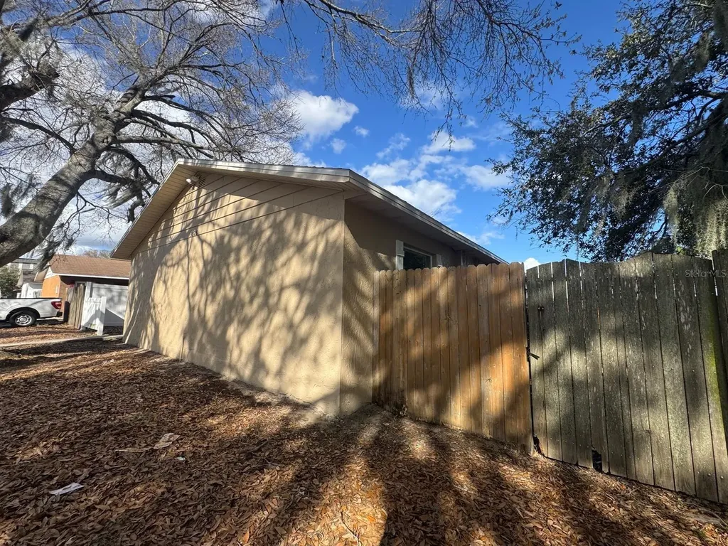 3028 Robert Avenue Auburndale FL 33823