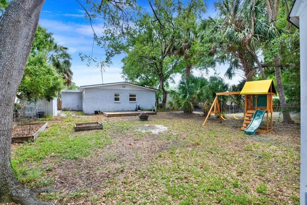 3813 W Wisconsin Avenue Tampa FL 33616