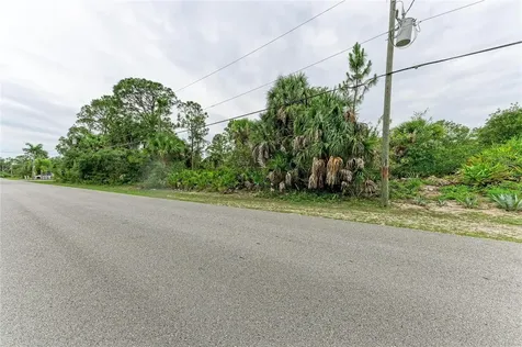 285 Berthoud Street Port Charlotte FL 33953