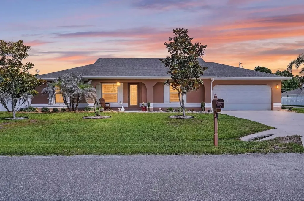 2 Seoane Court Palm Coast FL 32164