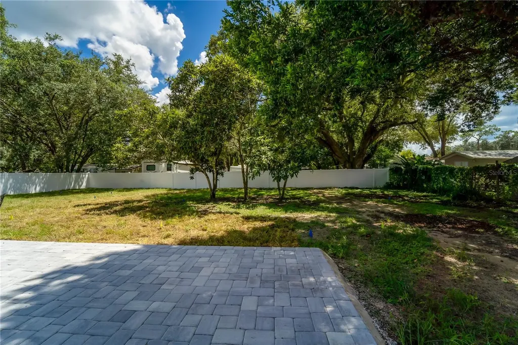 39352 County Road 54 Zephyrhills FL 33542