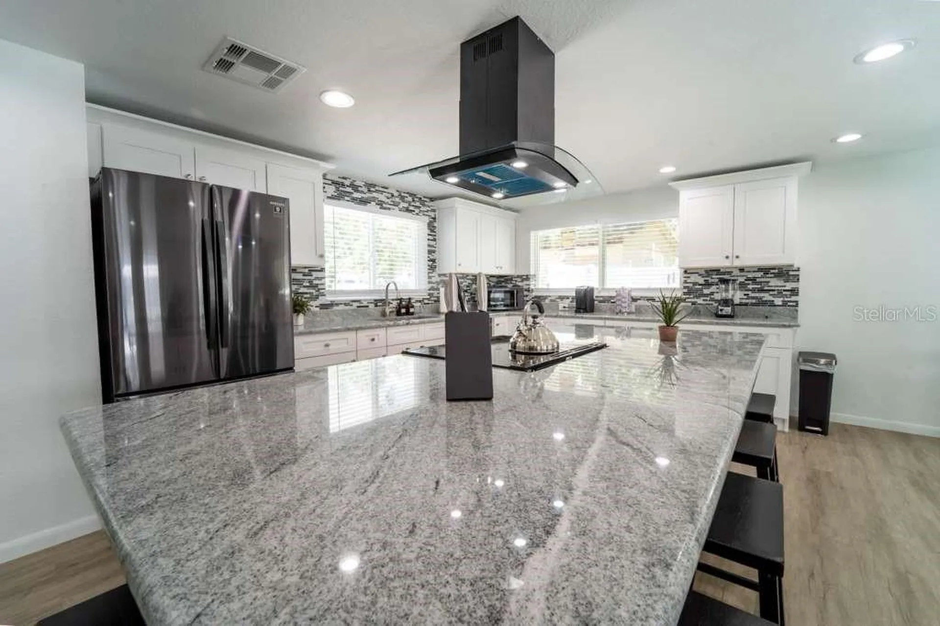 39352 County Road 54 Zephyrhills FL 33542