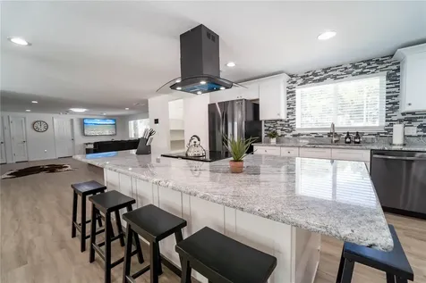 39352 County Road 54 Zephyrhills FL 33542