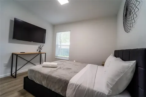39352 County Road 54 Zephyrhills FL 33542