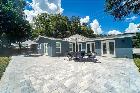 39352 County Road 54 Zephyrhills FL 33542