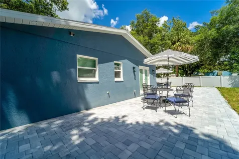 39352 County Road 54 Zephyrhills FL 33542