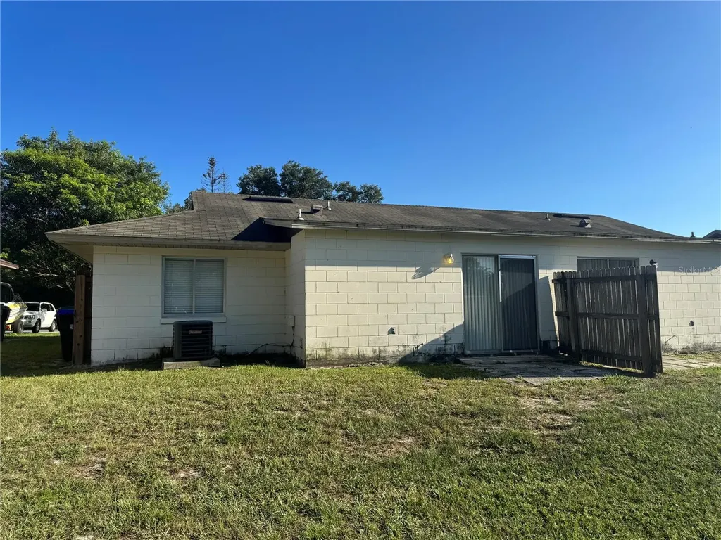 10041 Massey Street Orlando FL 32825