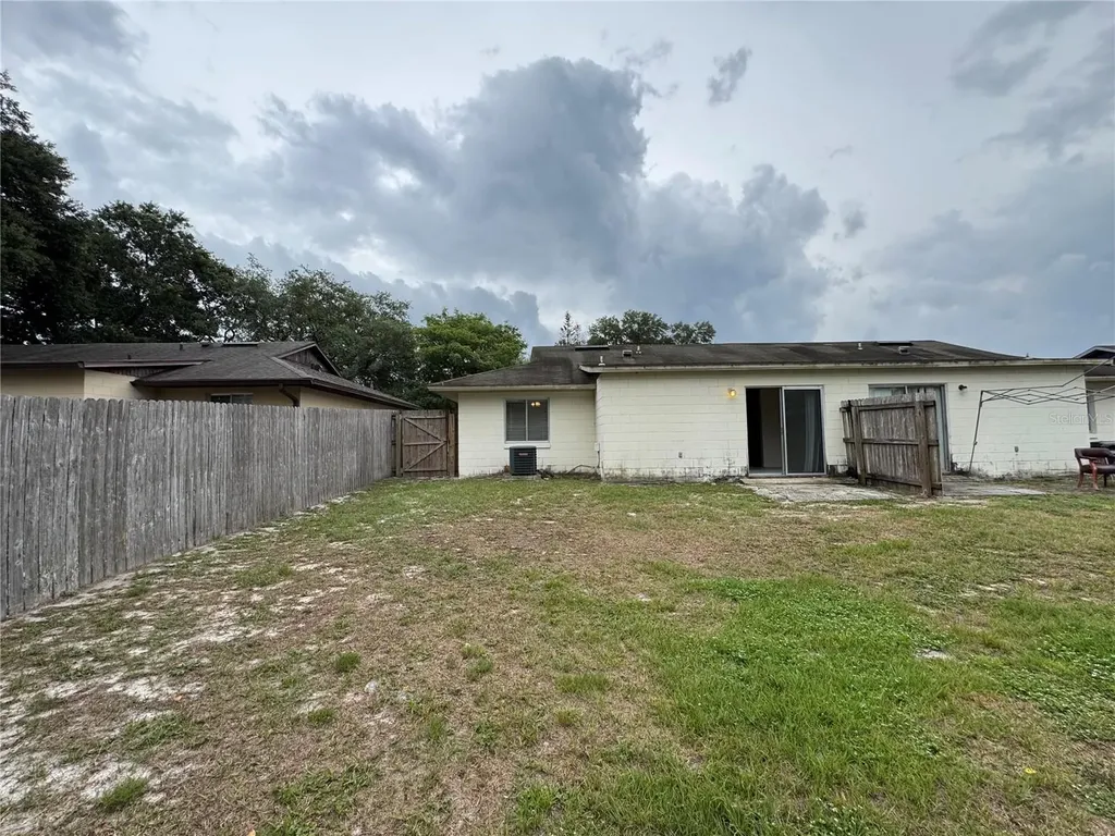 10041 Massey Street Orlando FL 32825
