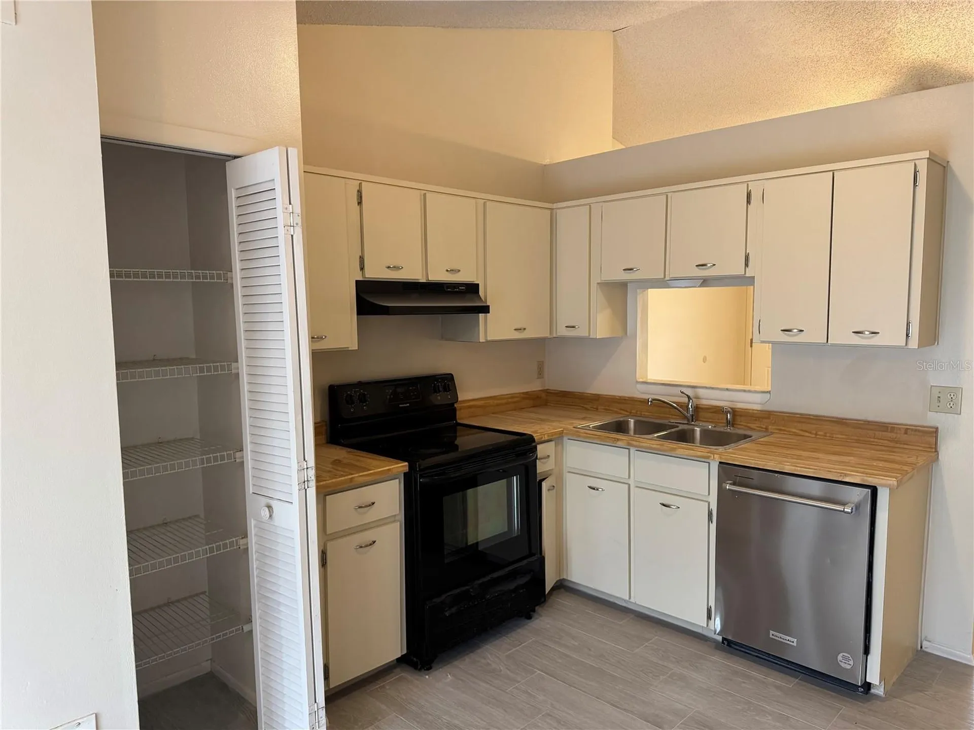 10041 Massey Street Orlando FL 32825