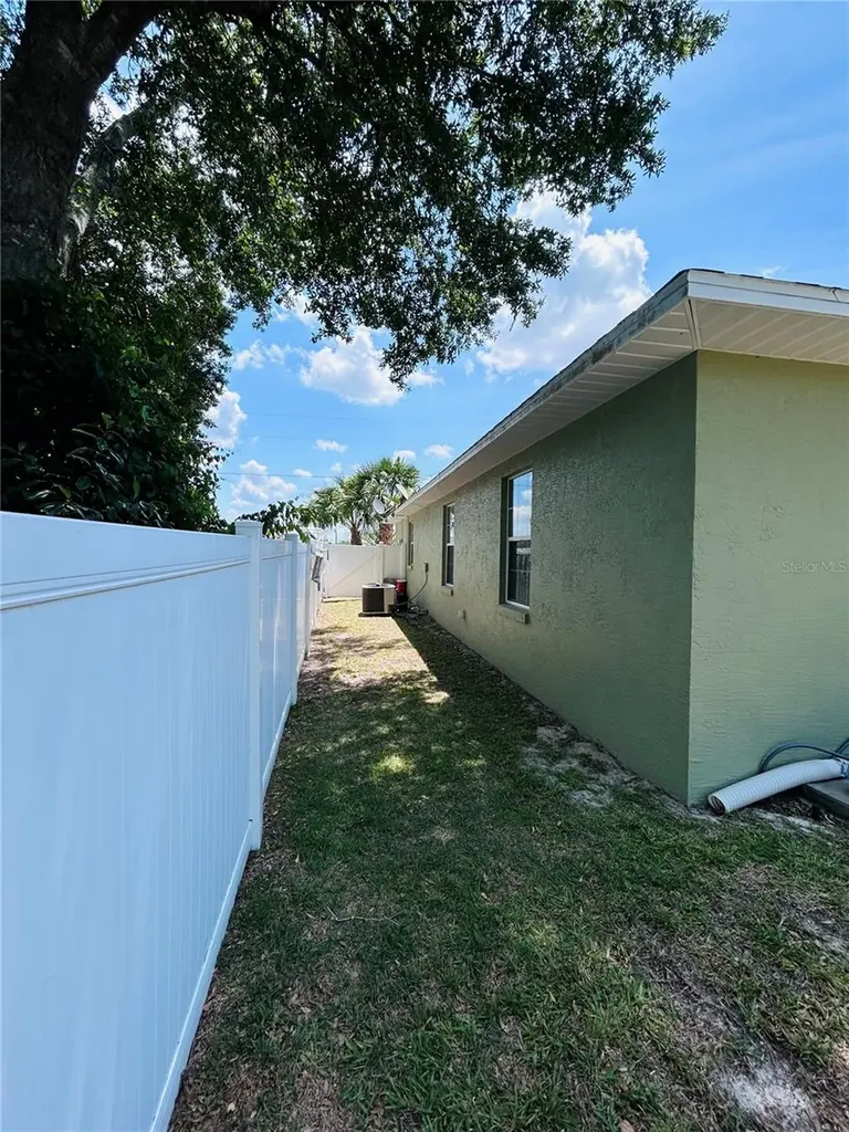 13620 SW 48th Court Ocala FL 34473