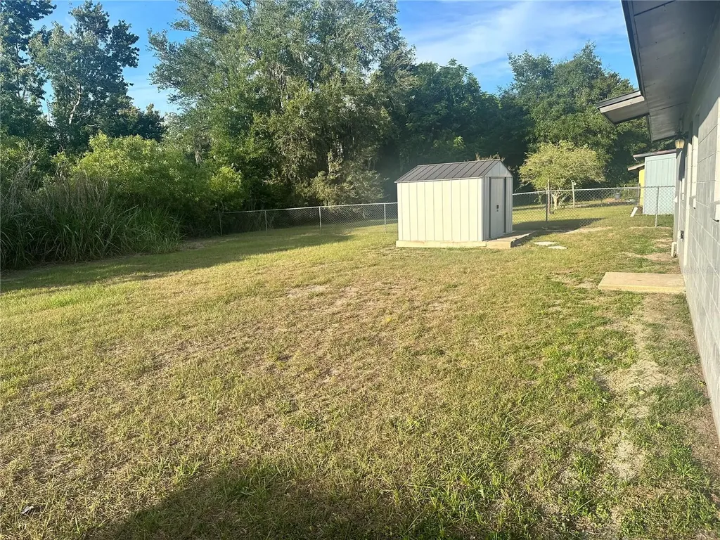 847 Parkwood Avenue Groveland FL 34736
