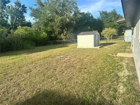 847 Parkwood Avenue Groveland FL 34736
