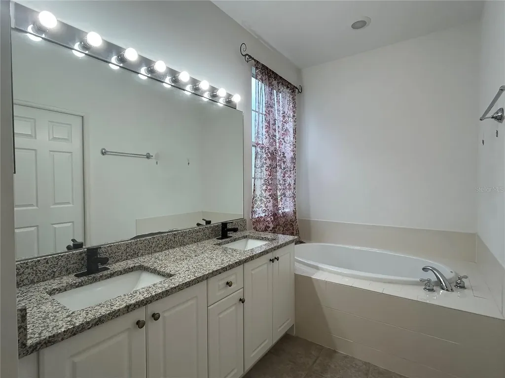 2549 Twain Drive Tallahassee FL 32311
